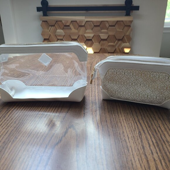 Kendra Scott Duo Cosmetic Pouch in Gold Filigree - Picture 5 of 5